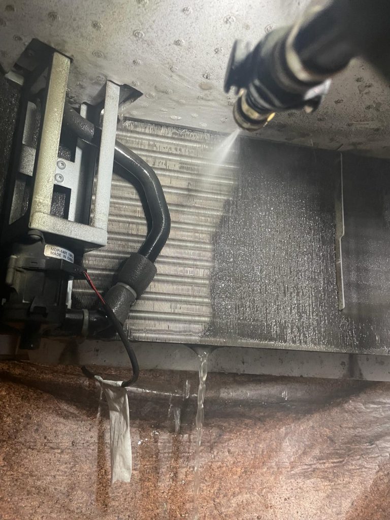 冷氣機深層清洗